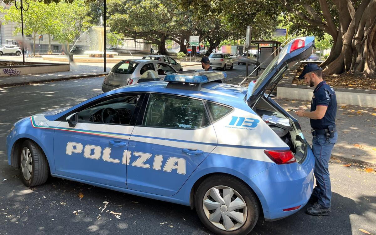 Catania: arrestato 25enne per rapina impropria in supermercato, minacciò vigilante con un coltello - 