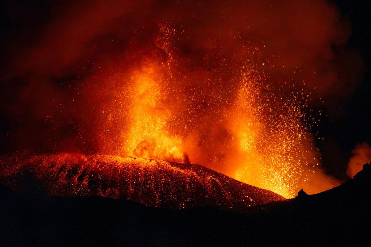 Etna, aeroporto Catania ancora chiuso: stop voli fino alle 14 - 