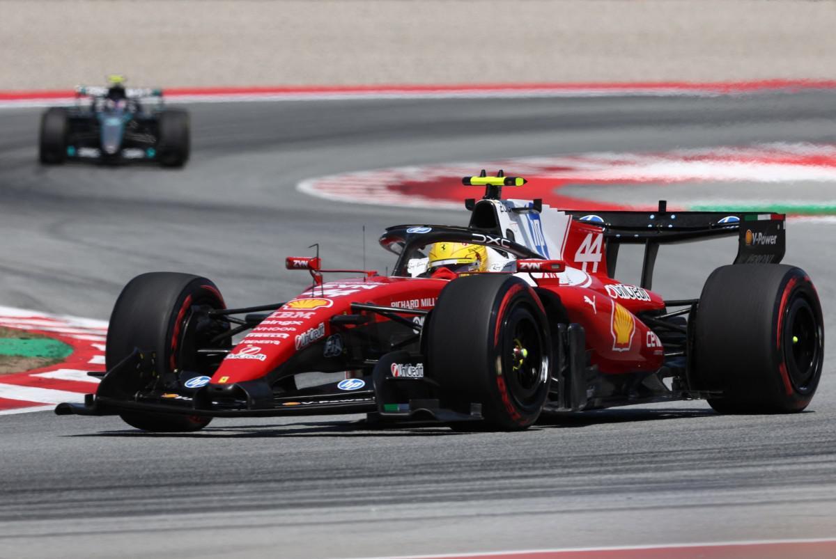Formula 1, incidente Russell-Hamilton: Mercedes ritirata, penalità per Lewis - 