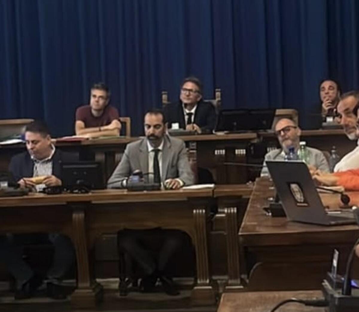 Messina: Consiglio comunale approva agevolazioni TARI, variazione di bilancio e adesione alla 'Rottamazione Quinquies' - 