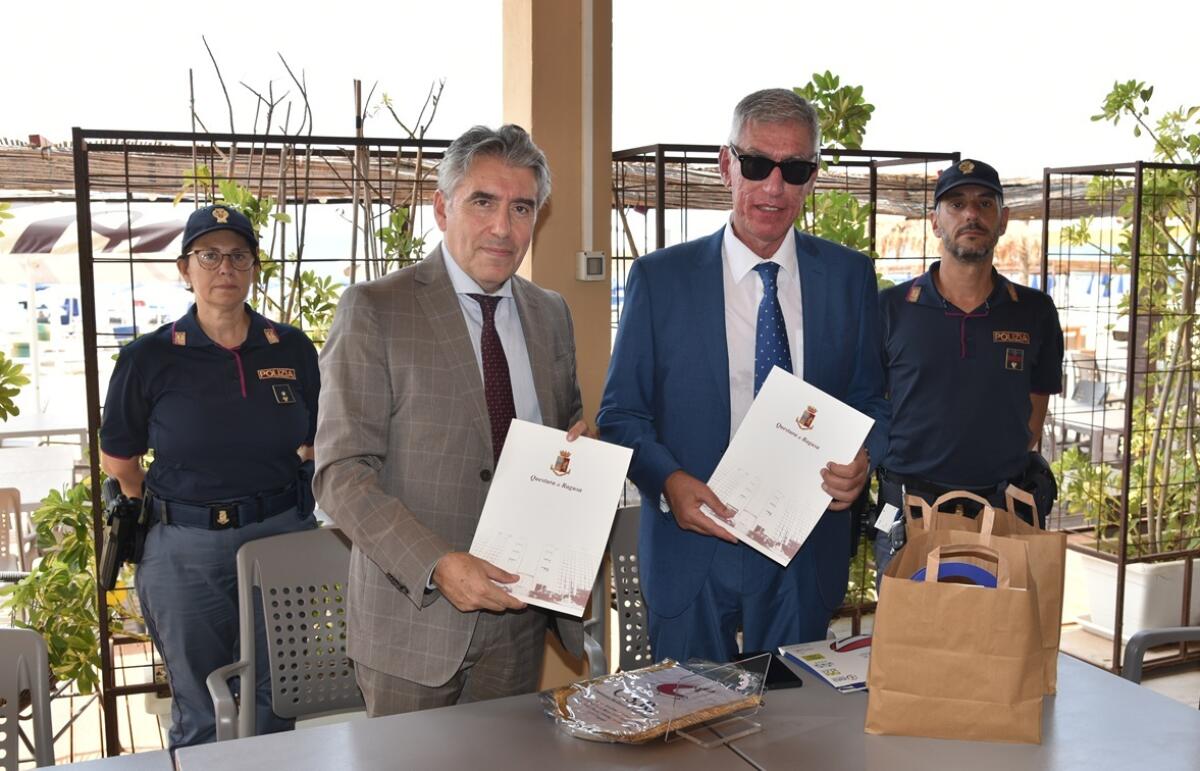Polizia di Stato apre il lido di Caucana ai ragazzi del C.S.R. di Catania - 