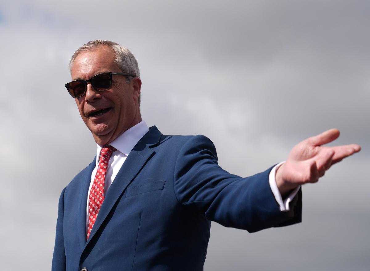 Farage e le accuse di finanziamenti illeciti: "Mi dimetto da deputato e mi ricandido" - 