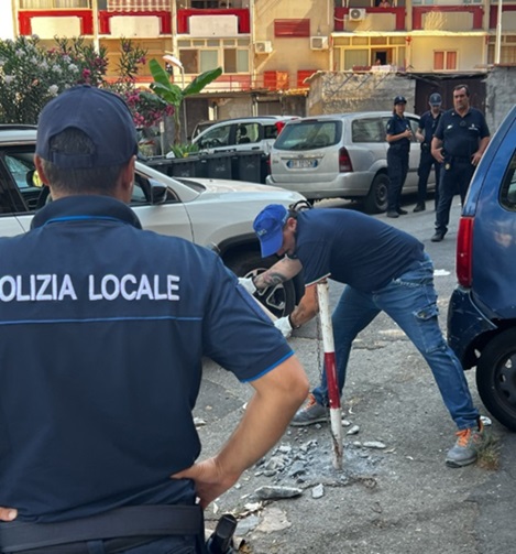 Catania, Librino: operazione interforze rimuove occupazioni abusive di suolo pubblico - 