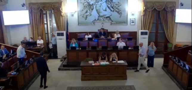Consiglio comunale: approvate due variazioni di bilancio per riqualificazione urbana e potenziamento del welfare - 