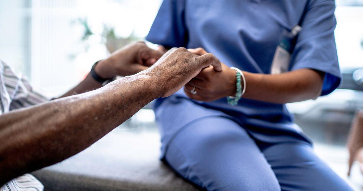 Firmato il rinnovo del contratto Sanità 2025-2027: +240 € per infermieri e arretrati fino a 2.300 € - 
