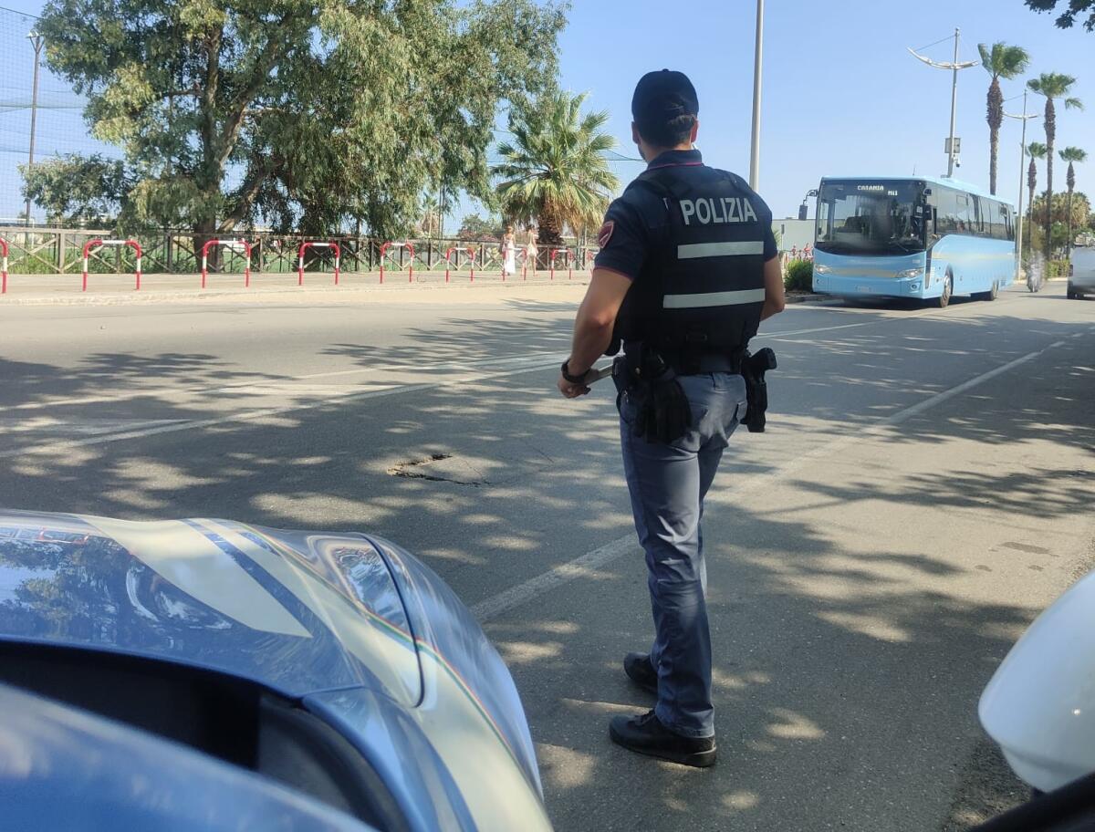 Ubriaco e con una dose di cocaina alla guida: denunciato 52enne a viale Kennedy - 