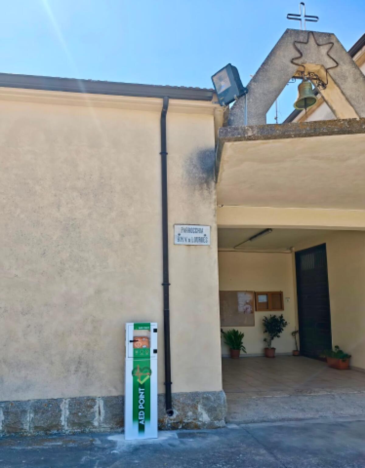 San Giacomo: installato il primo defibrillatore del programma comunale 'Contrade Cardioprotette' - 