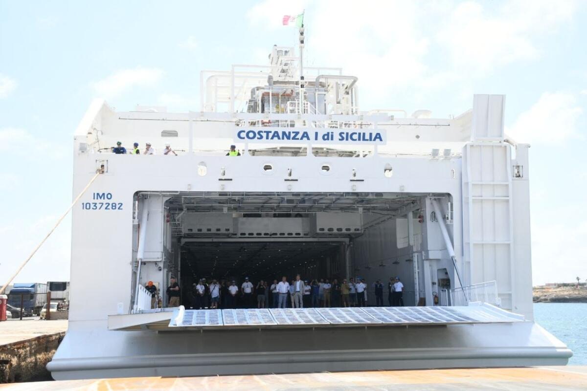 Lampedusa, prove d'attracco per il traghetto regionale “Costanza I di Sicilia”: prima corsa prevista prima di Ferragosto - 