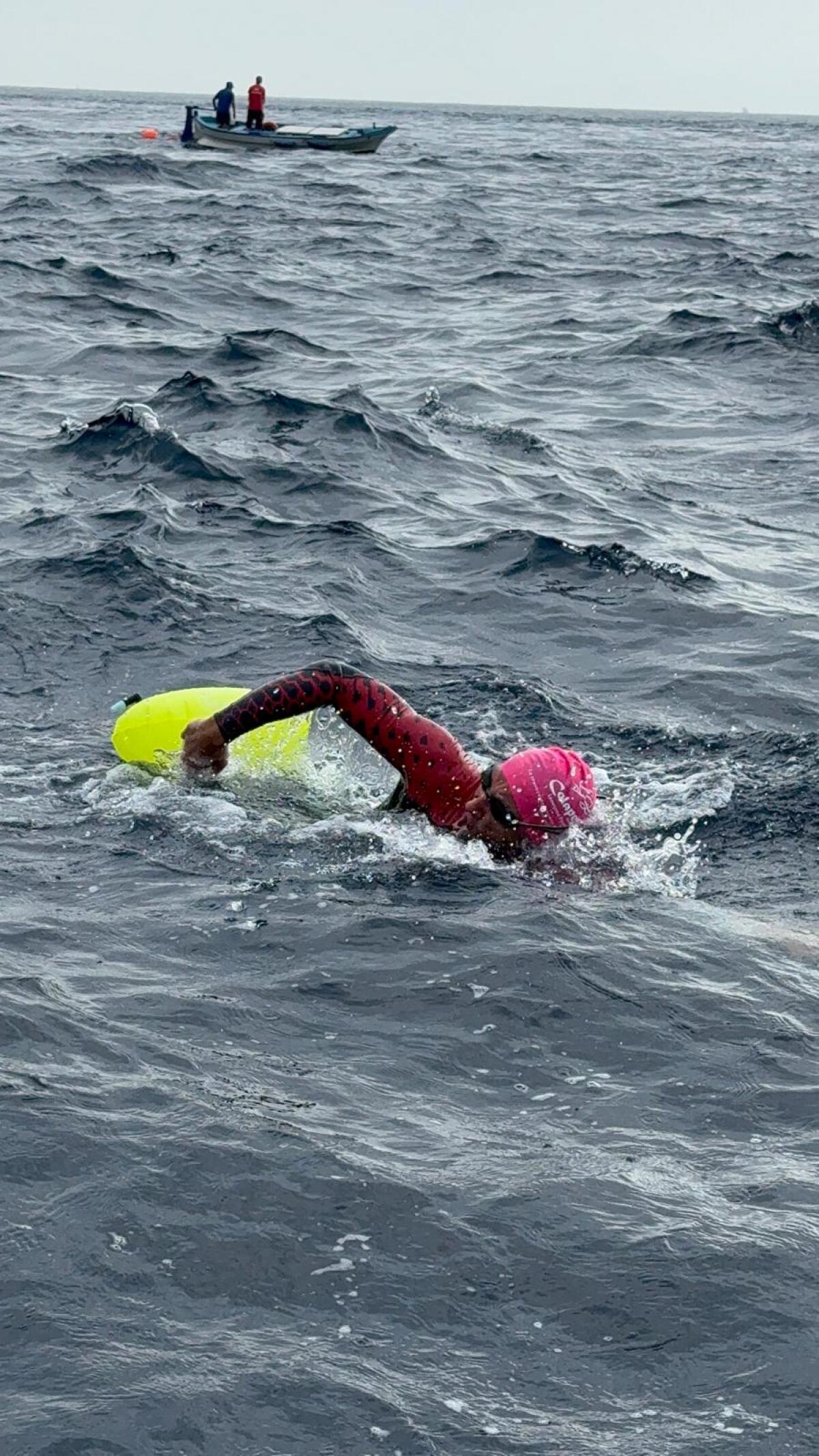 Nona traversata a nuoto dello Stretto: docenti e specializzandi UniMe sfidano pioggia e correnti - 