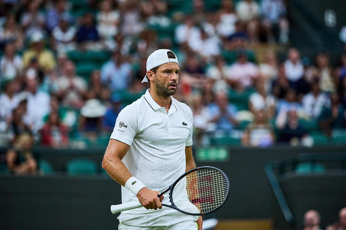 Centrale chiude il tetto, Dimitrov si infuria: sfogo durante match con Berrettini - 