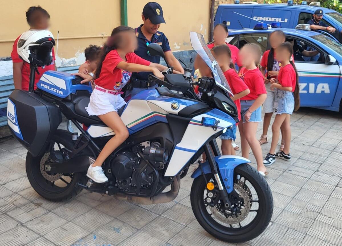 Catania, la Polizia incontra oltre 50 bambini a San Cristoforo per promuovere la legalità - 