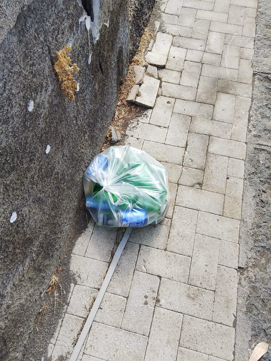 Emergenza rifiuti a Tremestieri Etneo