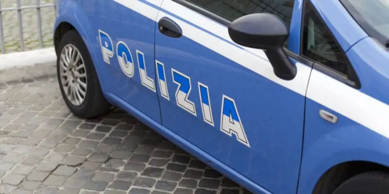 Adrano: 32enne denunciato dopo aver tamponato una volante, questore dispone Dacur di 3 anni - 
