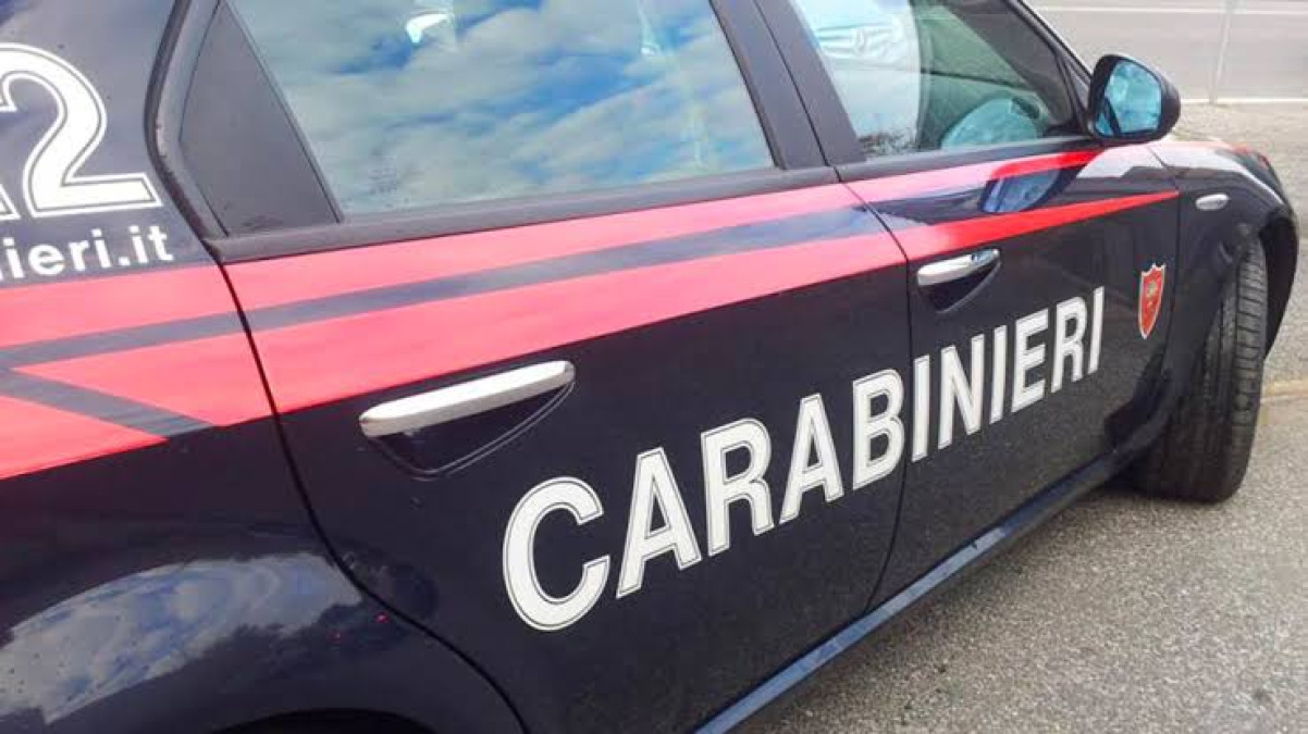 Ubriaco con un coltello alla festa patronale di Caltagirone: denunciato 47enne - 