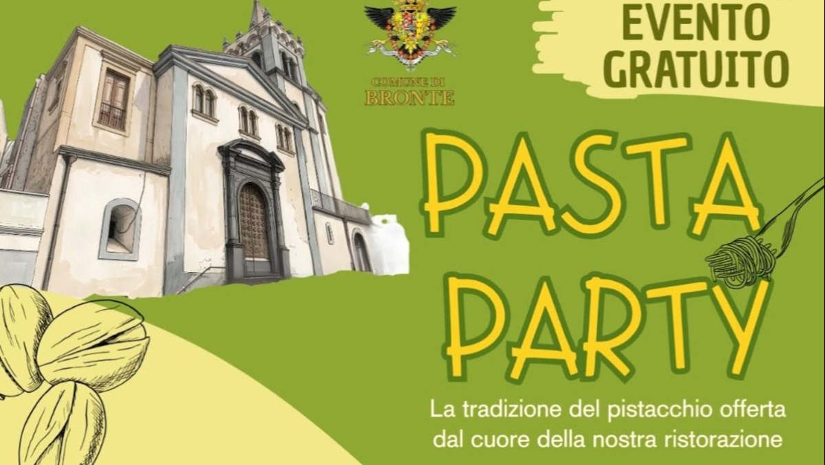 Pasta Party a Bronte: la notte della pasta al pistacchio di fronte alla Chiesa della Catena - 