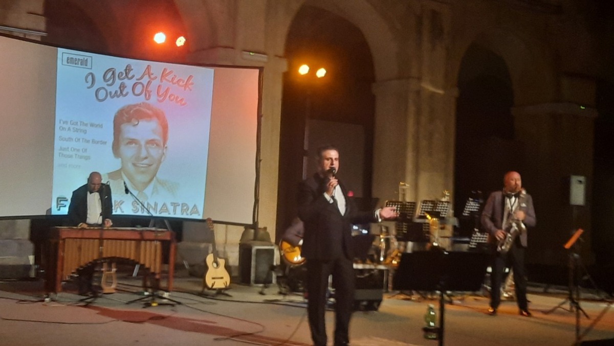 Antonio Campanella incanta Catania: al Palazzo della Cultura un omaggio a Frank Sinatra - 