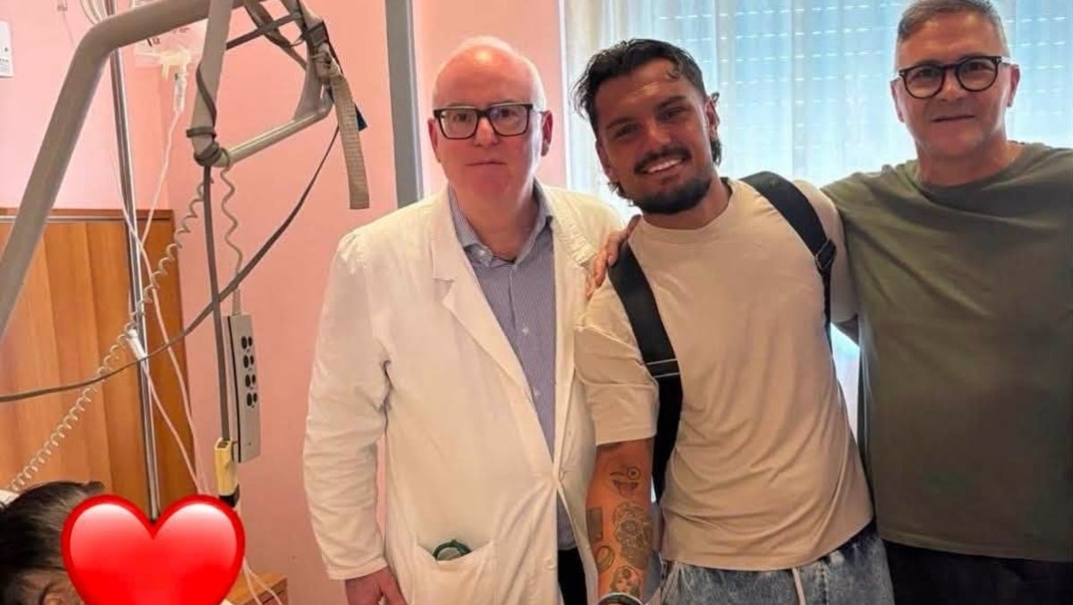 «Presente»: l’ex volto di Temptation Island visita un paziente in hospice a Catania dopo una richiesta privata - Credit foto Catania dà spettacolo