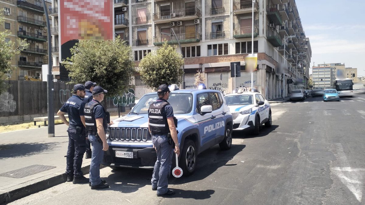 Catania, controlli tra la fiera e corso Sicilia: sequestri, 140 persone identificate e decine di sanzioni - 