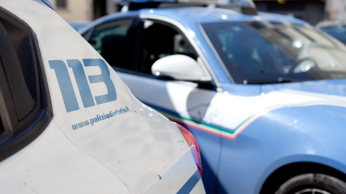 Inseguimento a Catania: arrestati due giovani dopo lo scontro, in auto anche due neonati - 