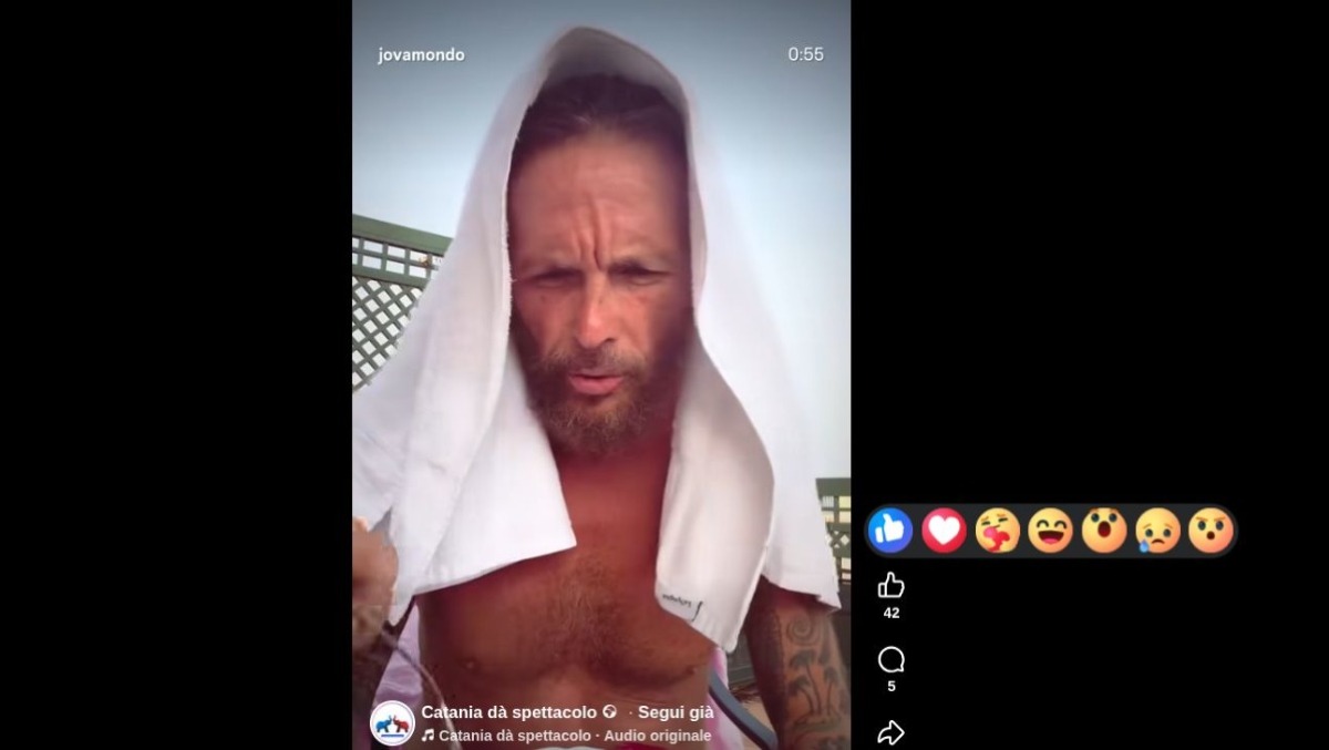Jovanotti in Sicilia: il video virale del cantante che dice di aver mangiato 100 ficodindia - Credit Foto Catania dà spettacolo
