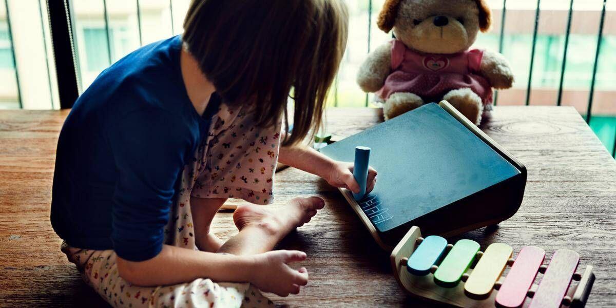 Batterie a bottone, allarme per i bambini: nel 2026 il triplo dei casi rispetto allo scorso anno - 