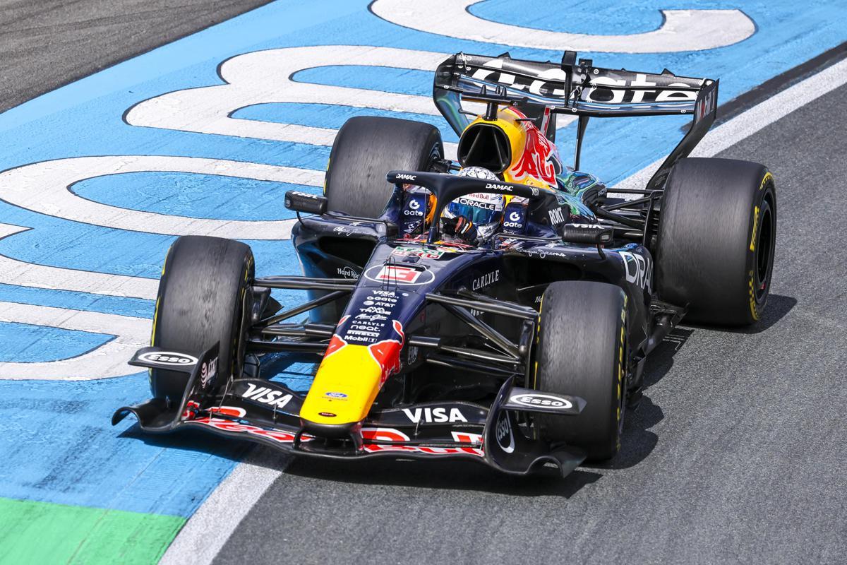Gp Olanda, Verstappen a muro e subito bandiera rossa: cos'è successo - Video - 