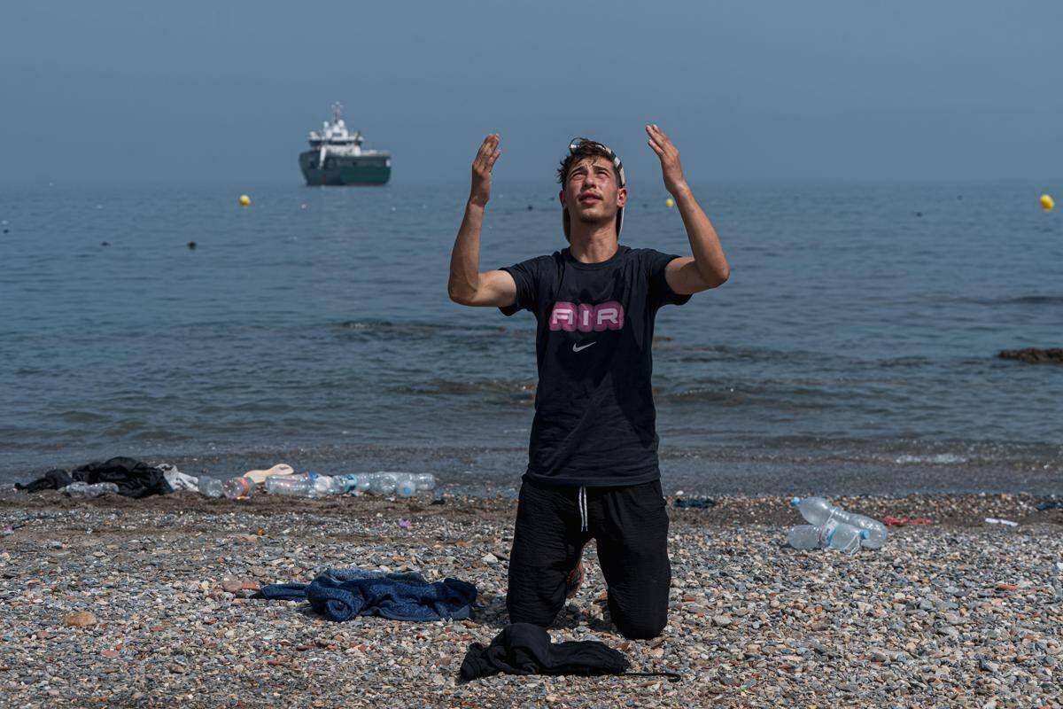 Ceuta, "meglio senzatetto in Spagna che tornare in Marocco": le testimonianze - 