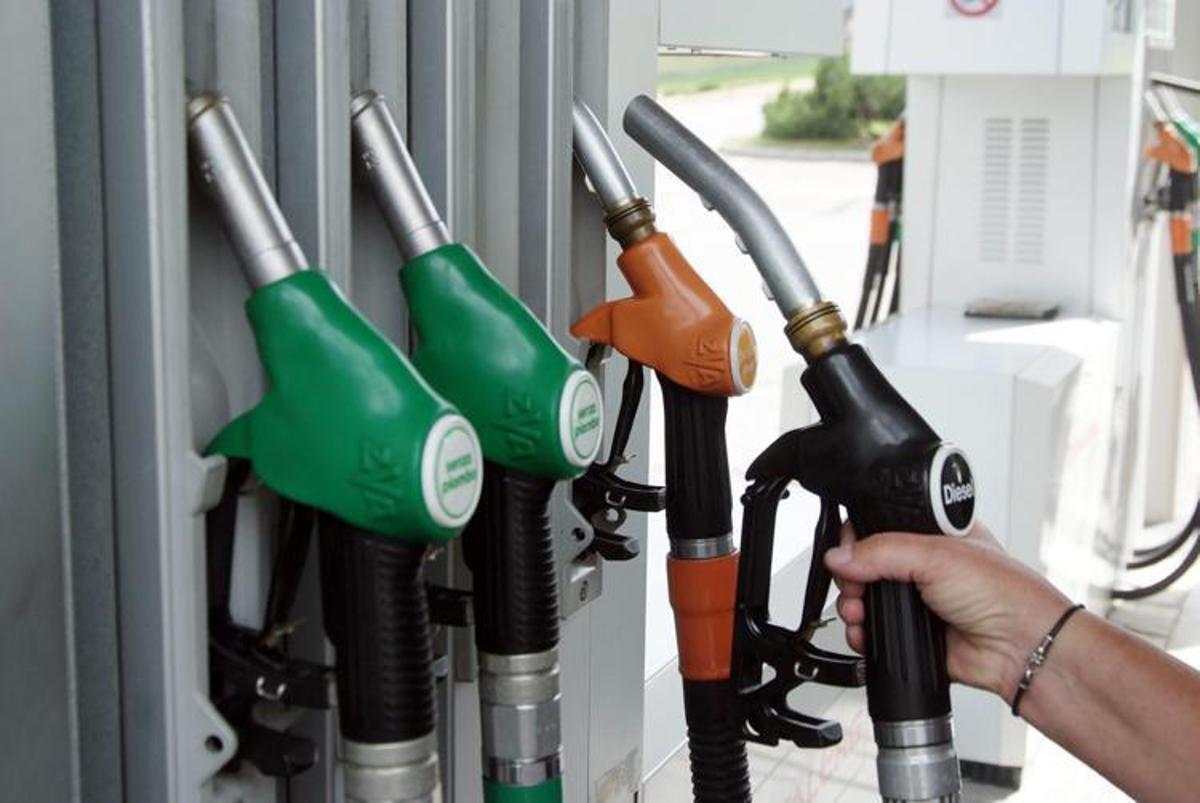 Caro carburanti, taglio delle accise sul gasolio prorogato al 25 agosto - 