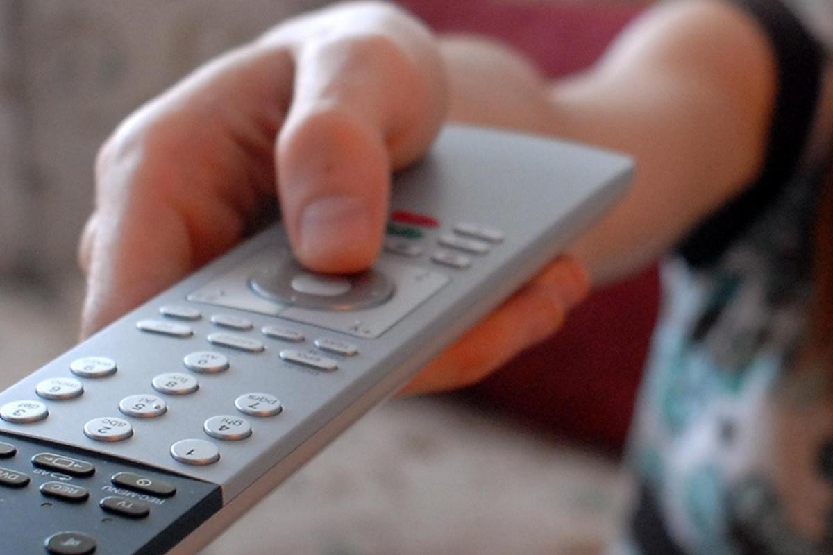 Ascolti tv, 'Racconto di una notte' su Canale 5 vince prima serata con 17,5% di share - 