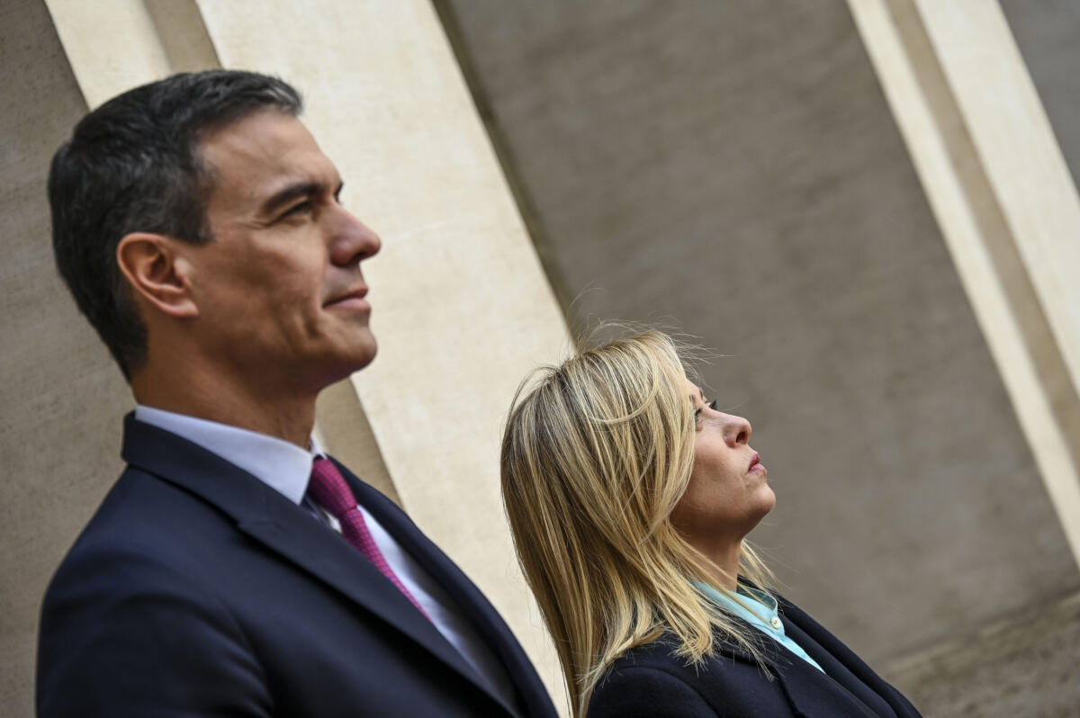 Schengen, Madrid dà un ultimatum a Roma: «Via i controlli o scatteranno misure proporzionate» - 