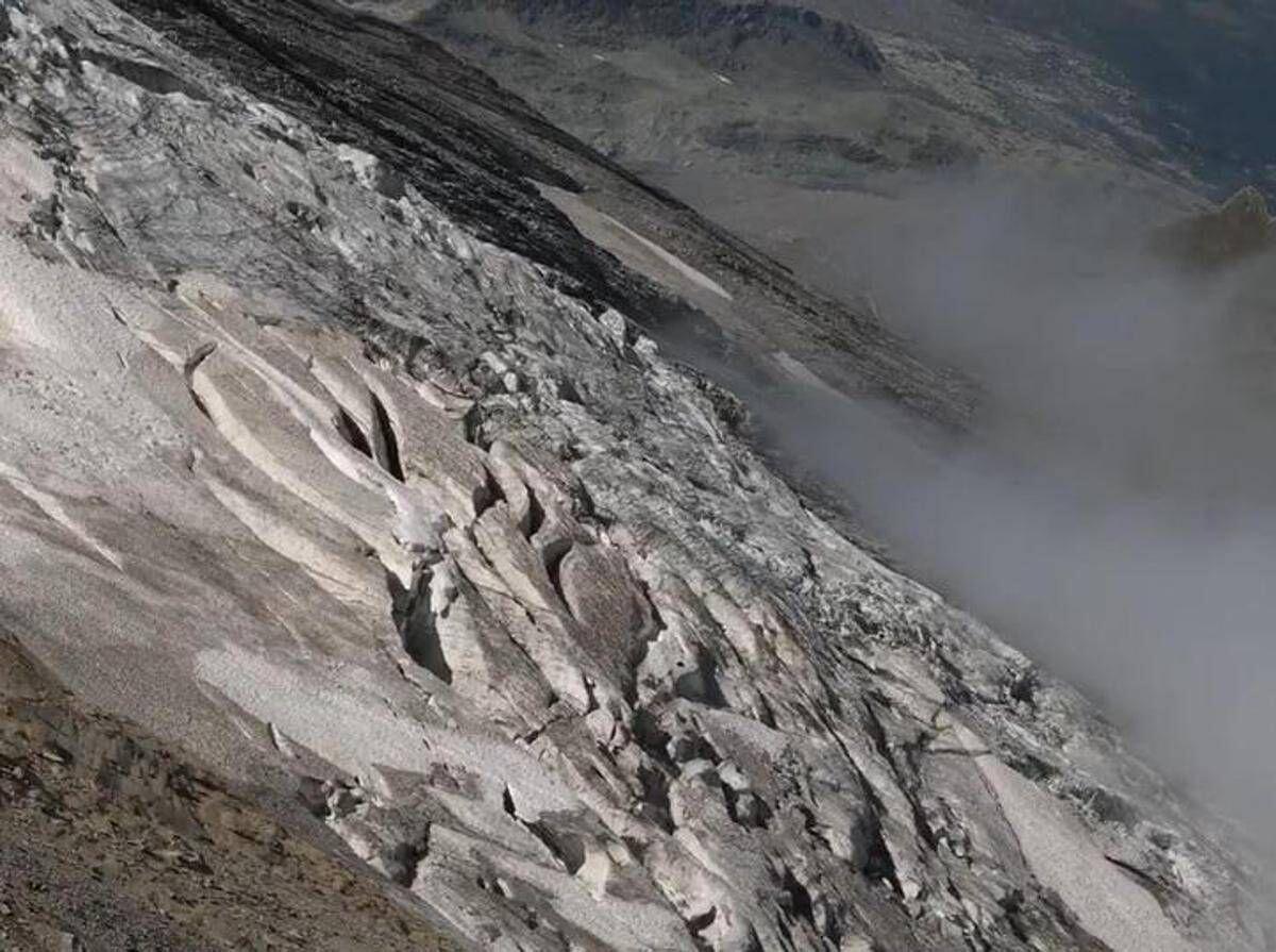 Emergenza climatica, Legambiente: "Ghiacciai delle Alpi francesi a rischio: perso il 35% del volume dal 2000” - Video - 