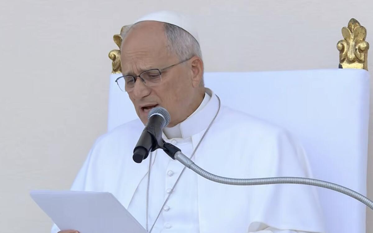 Il Papa a San Marino: «Il diritto internazionale umanitario è calpestato», elogio al ruolo del microstato - 