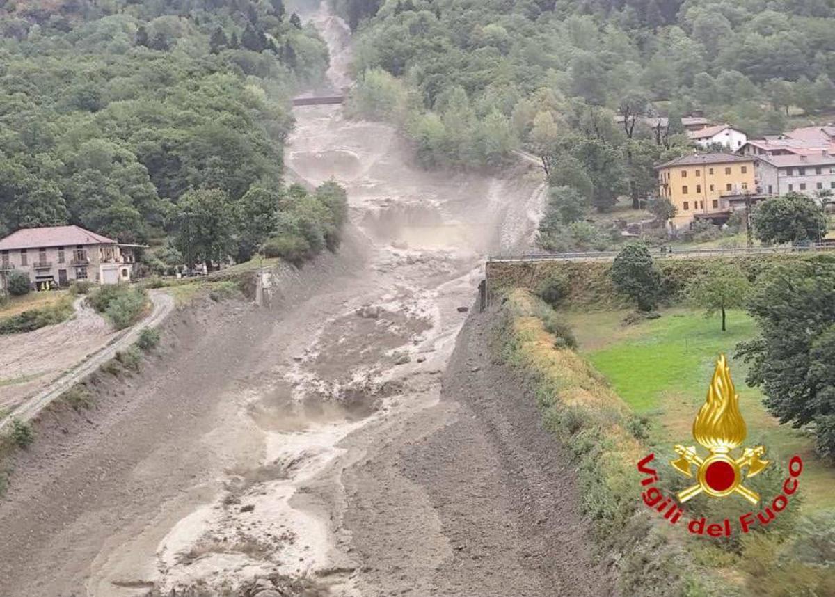 Maltempo, allerta meteo in Italia: frane, allagamenti e disagi. Evacuazioni in Lombardia - 