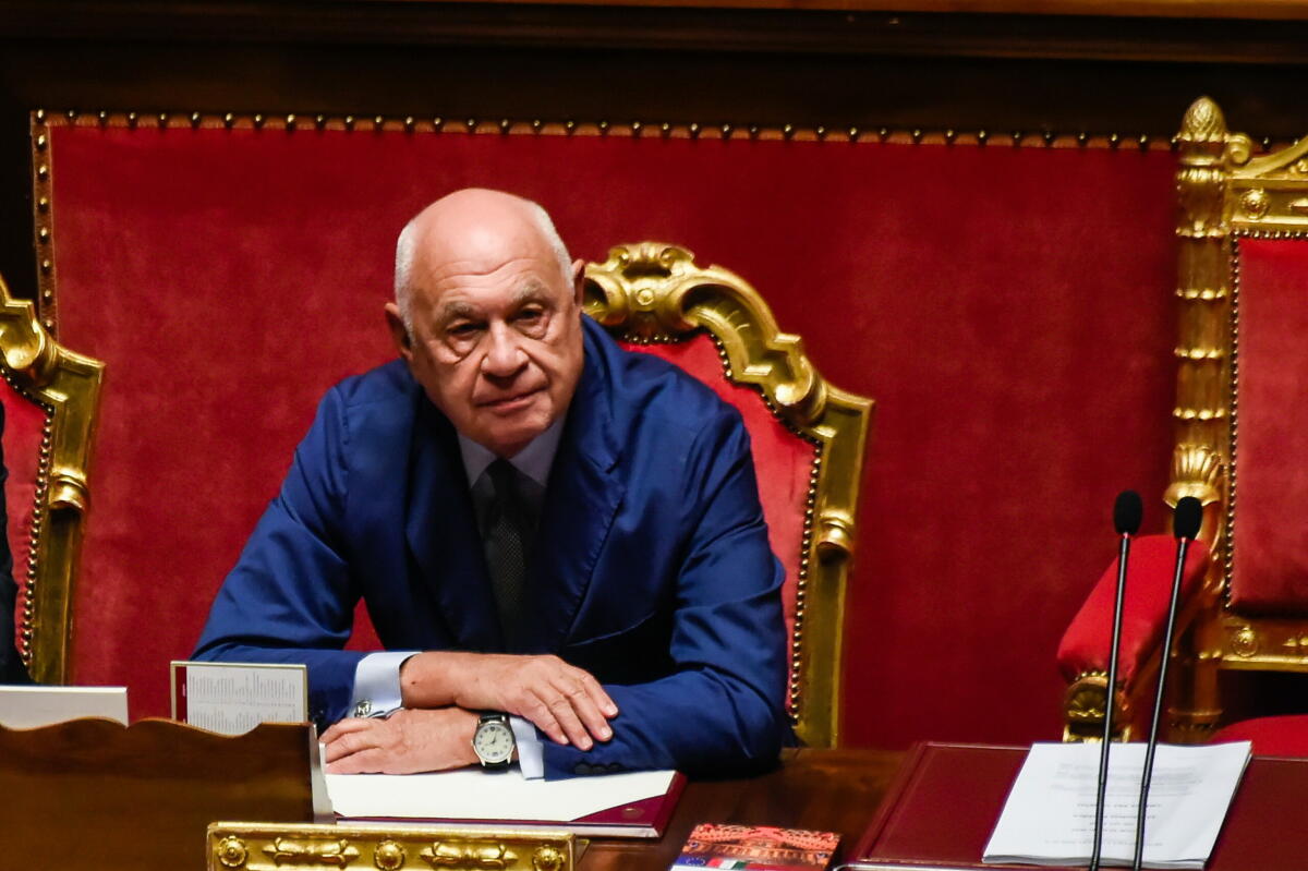 Nordio: «Nei telefonini c'è l'intera vita», serve un sistema per usare le chat nelle indagini - 