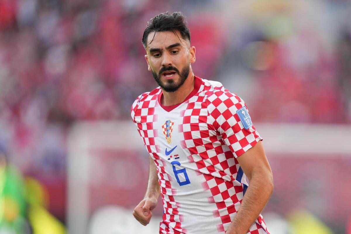 Colpo in difesa per la Lazio, è fatta per Sutalo dall'Ajax - 