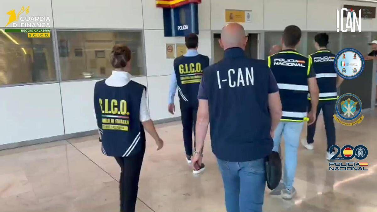 'Ndrangheta, consegnato alle autorità italiane boss latitante Paviglianiti﻿ catturato in Spagna - 