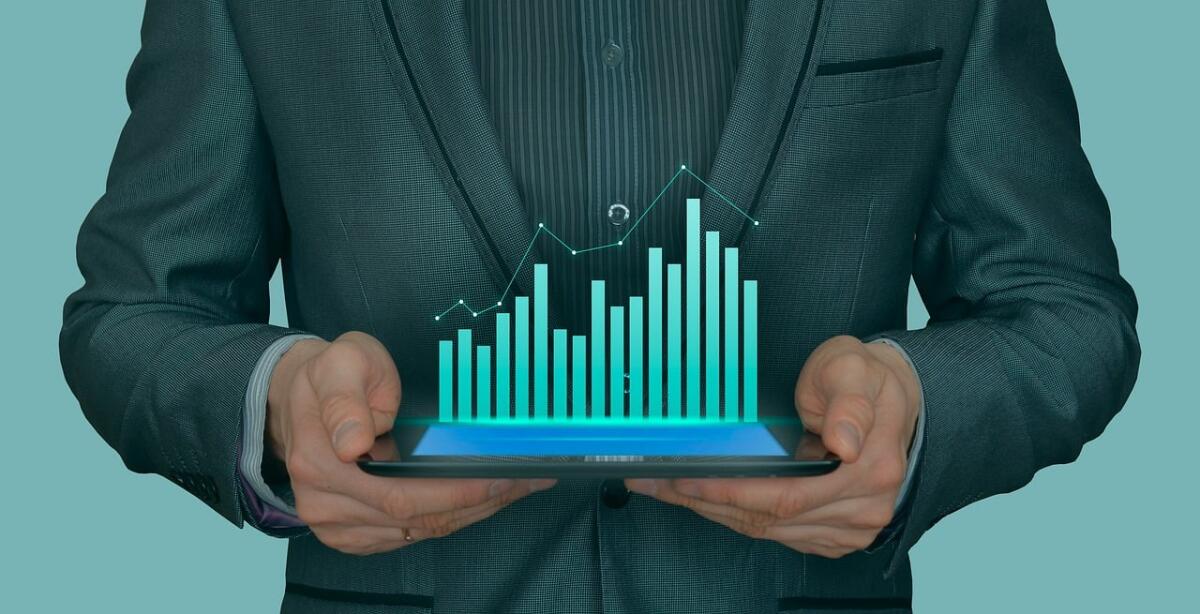 Diversificare gli investimenti: ETF, azioni e gli strumenti per costruire un portafoglio equilibrato - 