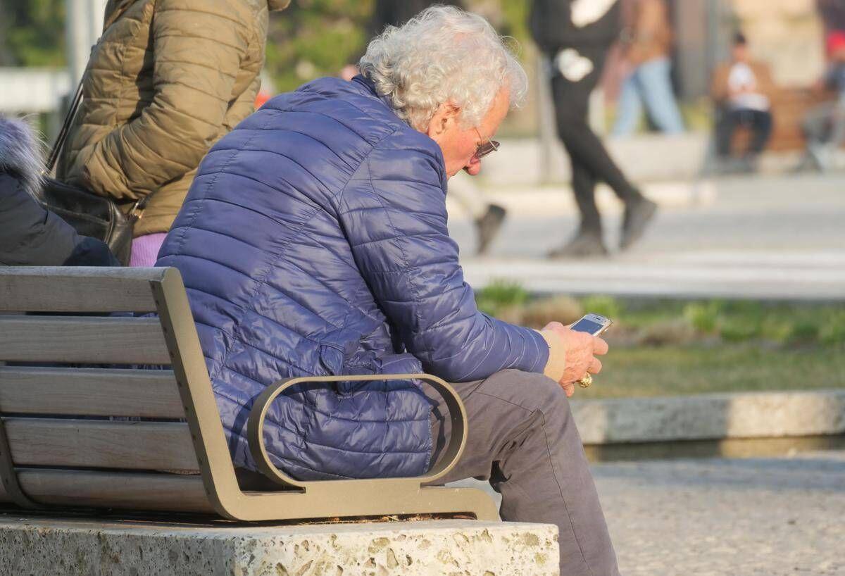 Sos anziani per truffe telefoniche? Arriva l'app che risponde ai numeri sconosciuti - 