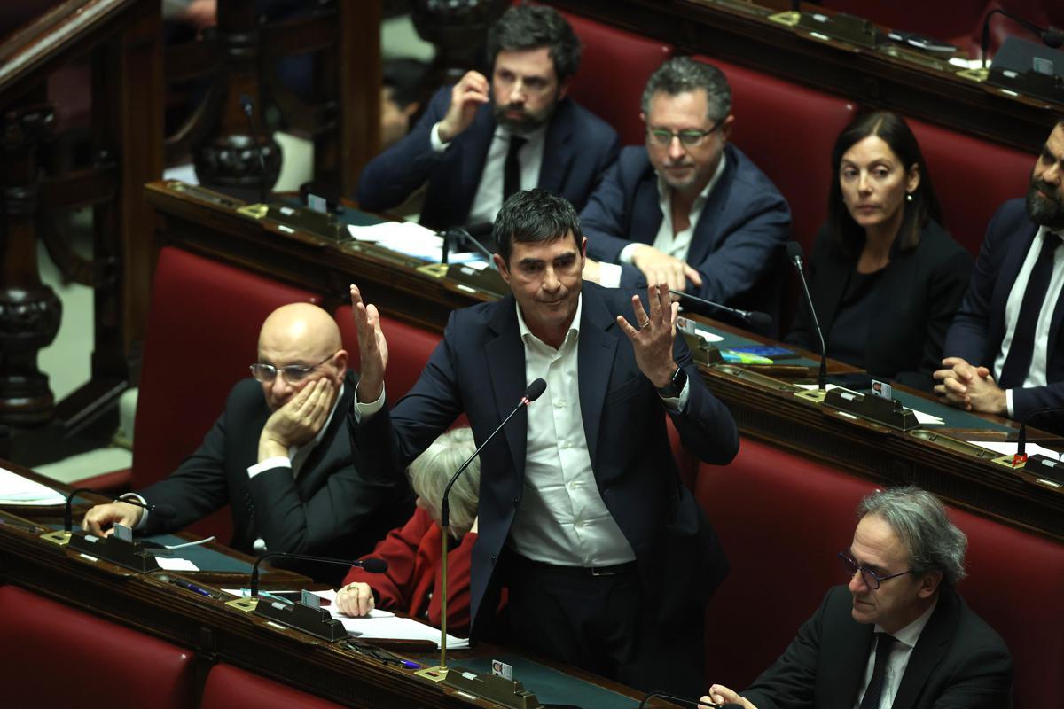 Ceuta, Fratoianni: "Attacco pianificato contro la Spagna, anche governo è responsabile" - 