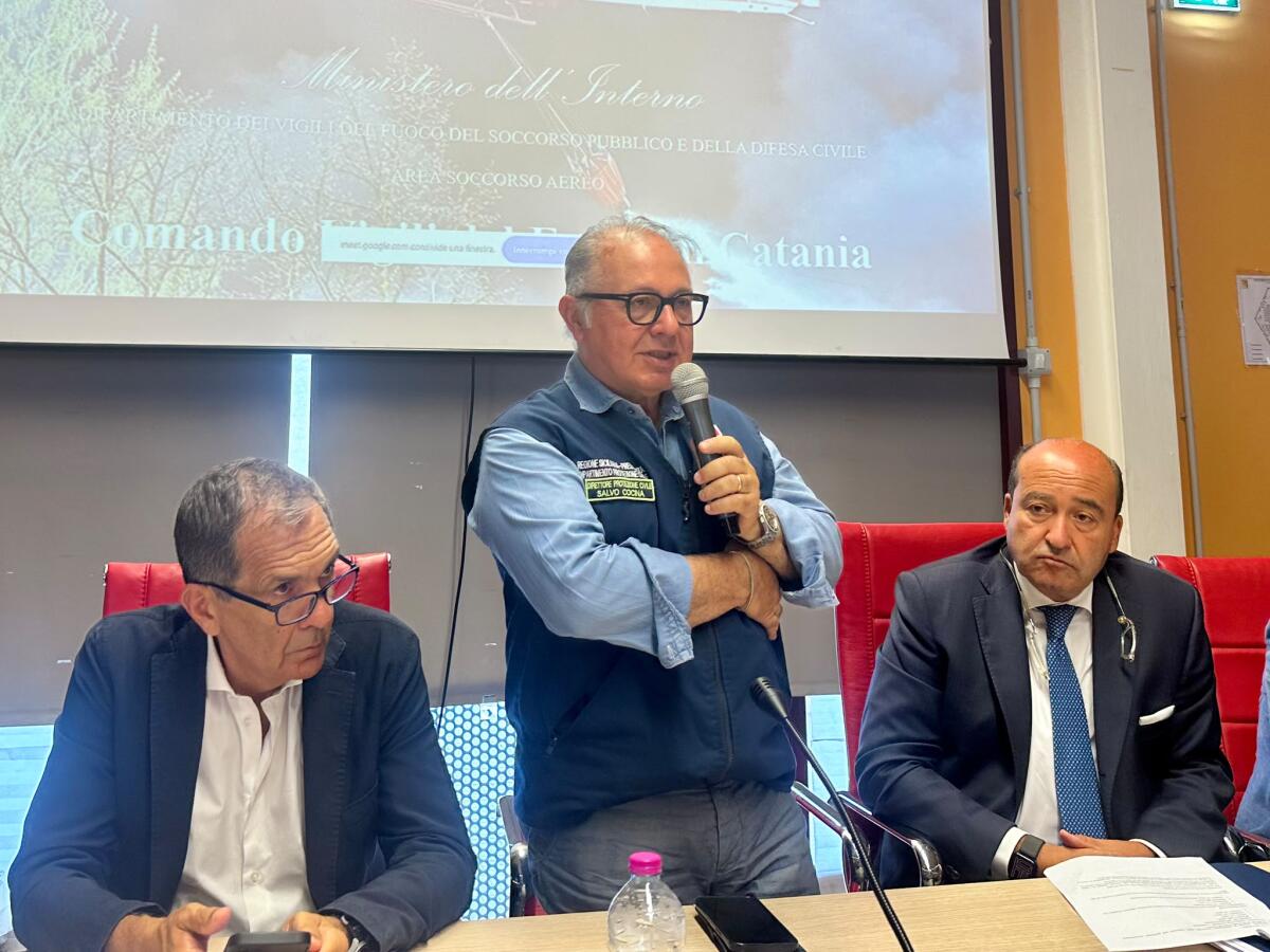 Incendi AIB 2026: vertice interistituzionale a San Giovanni La Punta, 3.454 ettari bruciati e piano per il presidio del territorio - 