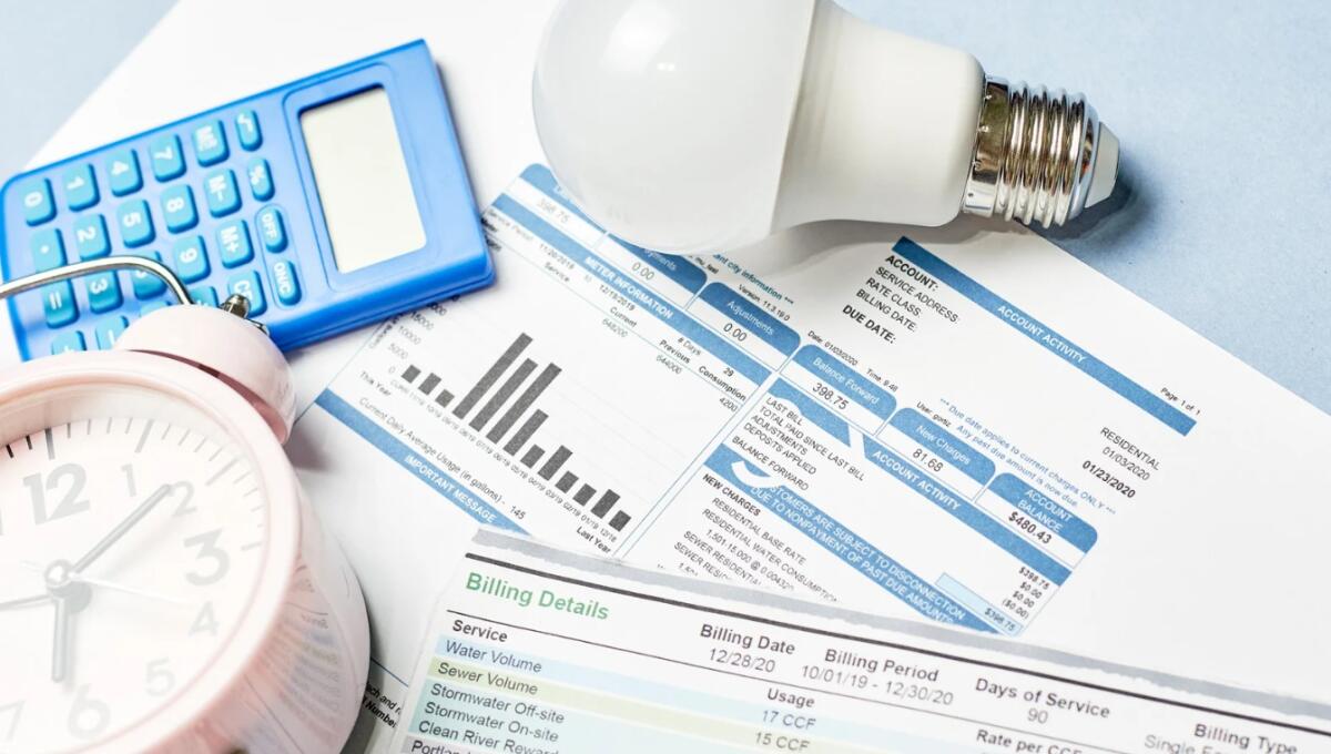Bollette roventi: Facile.it avverte, da settembre a dicembre rincari fino al 40% per luce e gas - 
