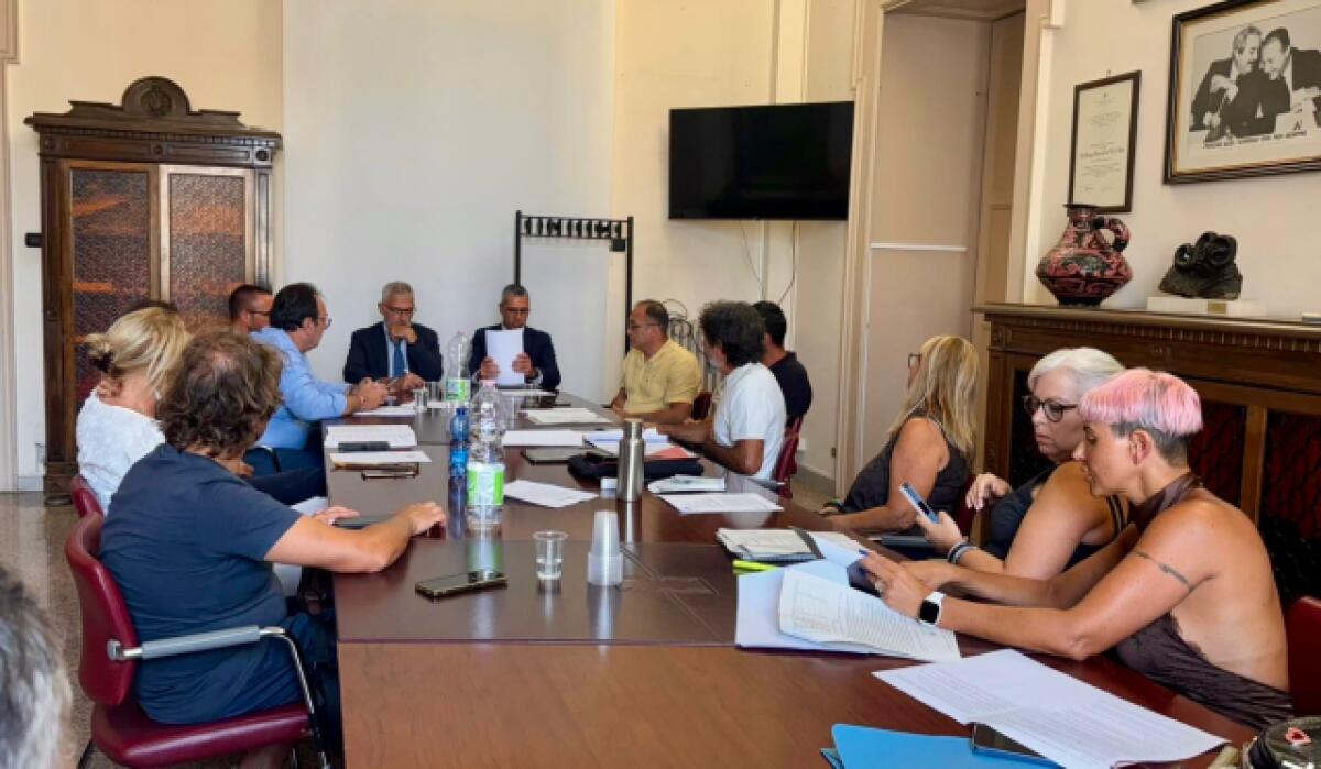 Ragusa sospende l’abbattimento dei daini: monitoraggio e proposte alternative entro 30 giorni - 