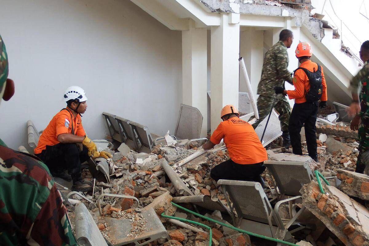 Terremoto in Indonesia, sisma di magnitudo 7,7 a largo isola di Flores: almeno 20 morti - 