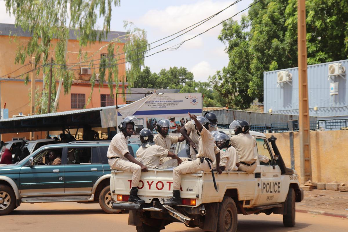 Niger, caos a Niamey: esplosioni e spari, interrotte trasmissioni tv - 