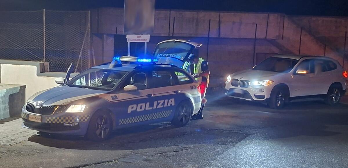 Controlli straordinari a Castiglione di Sicilia: 103 persone identificate e 43 veicoli ispezionati - 