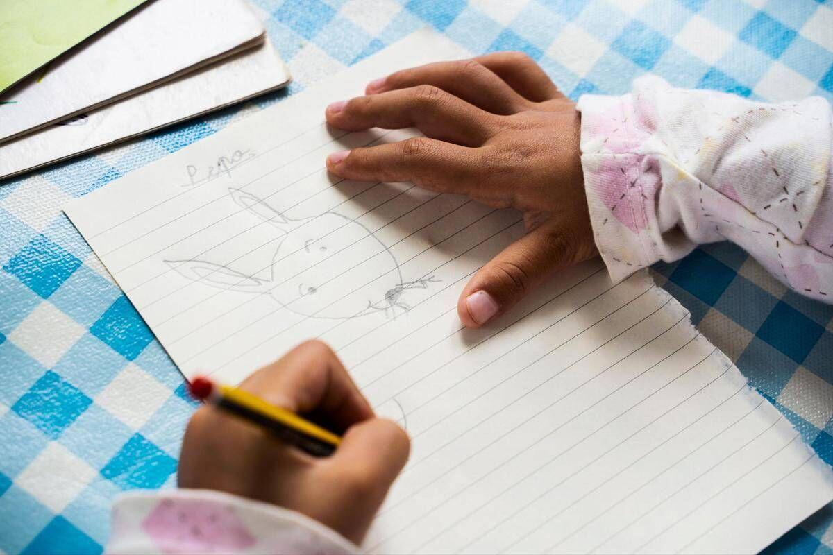 Lo studio che 'riabilita' la scrittura a mano: "Fa bene al cervello" - 