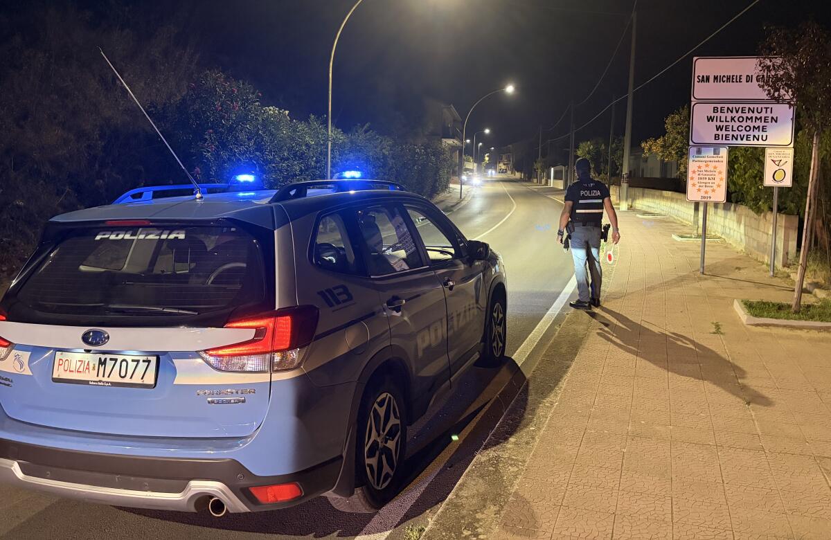 Controlli straordinari della Polizia a Caltagirone e comuni limitrofi: 101 persone identificate, sanzioni per ~7.000€ - 