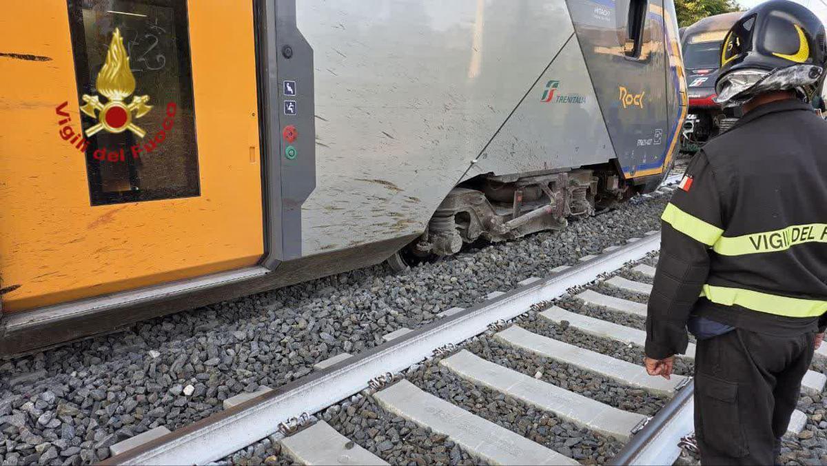 Roma, mucche su binari: treno deraglia vicino a stazione di Piana Bella a Montelibretti, nessun ferito - 