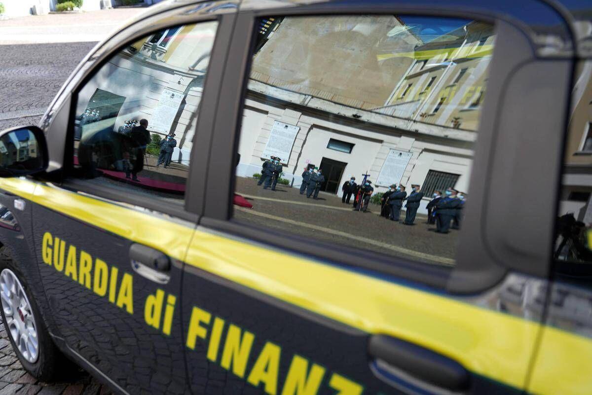 Maxi sequestro di giocattoli contraffatti: oltre 935mila prodotti irregolari, denunciato imprenditore - 