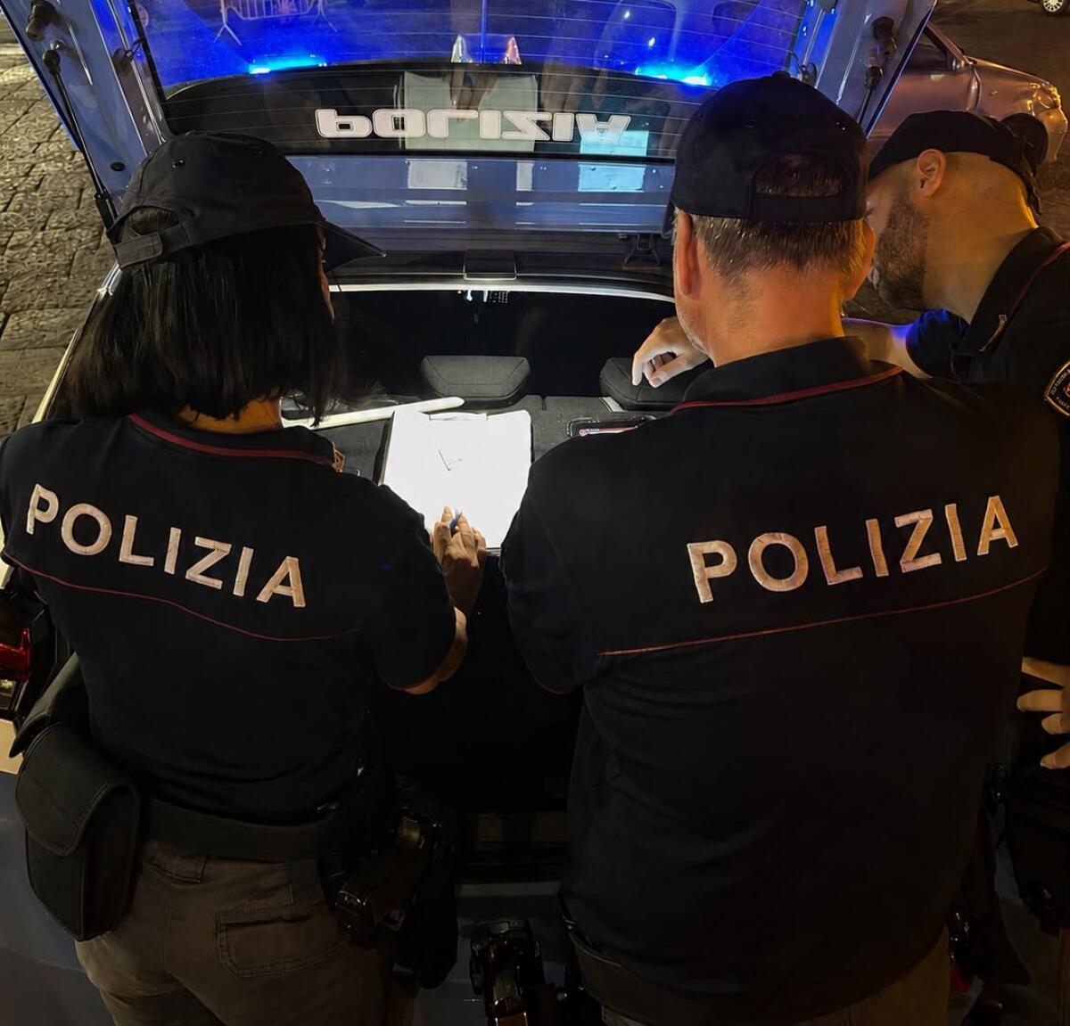 Catania: parcheggiatore abusivo arrestato di notte mentre tenta di rubare in auto in via Reitano - 